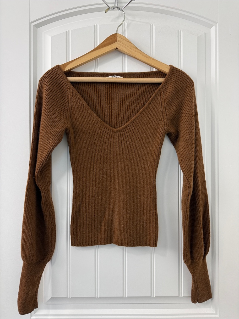 Reformation Women’s Hart Cashmere Wide V-Neck Knit Sweater Size Small